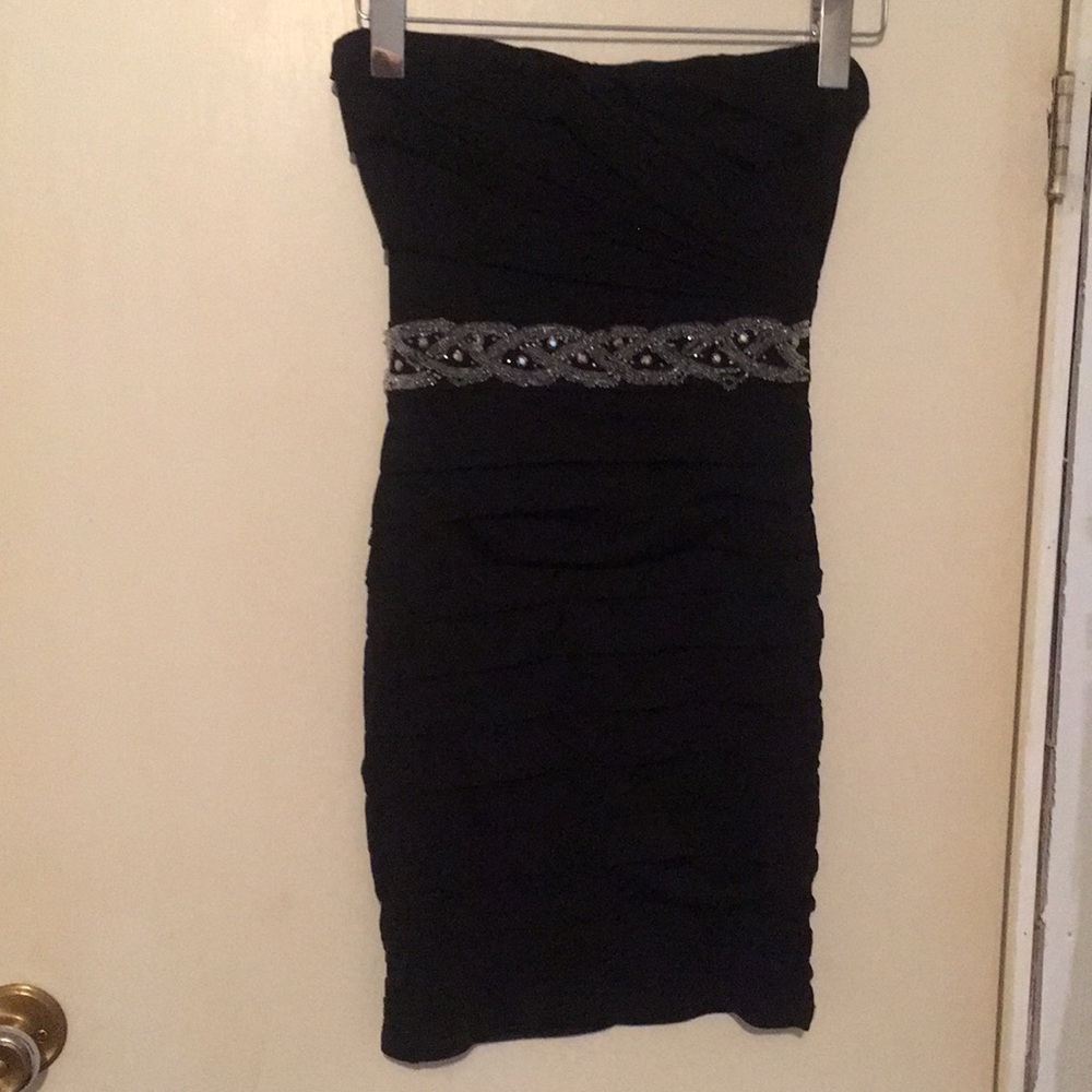 Eclipse strapless dress